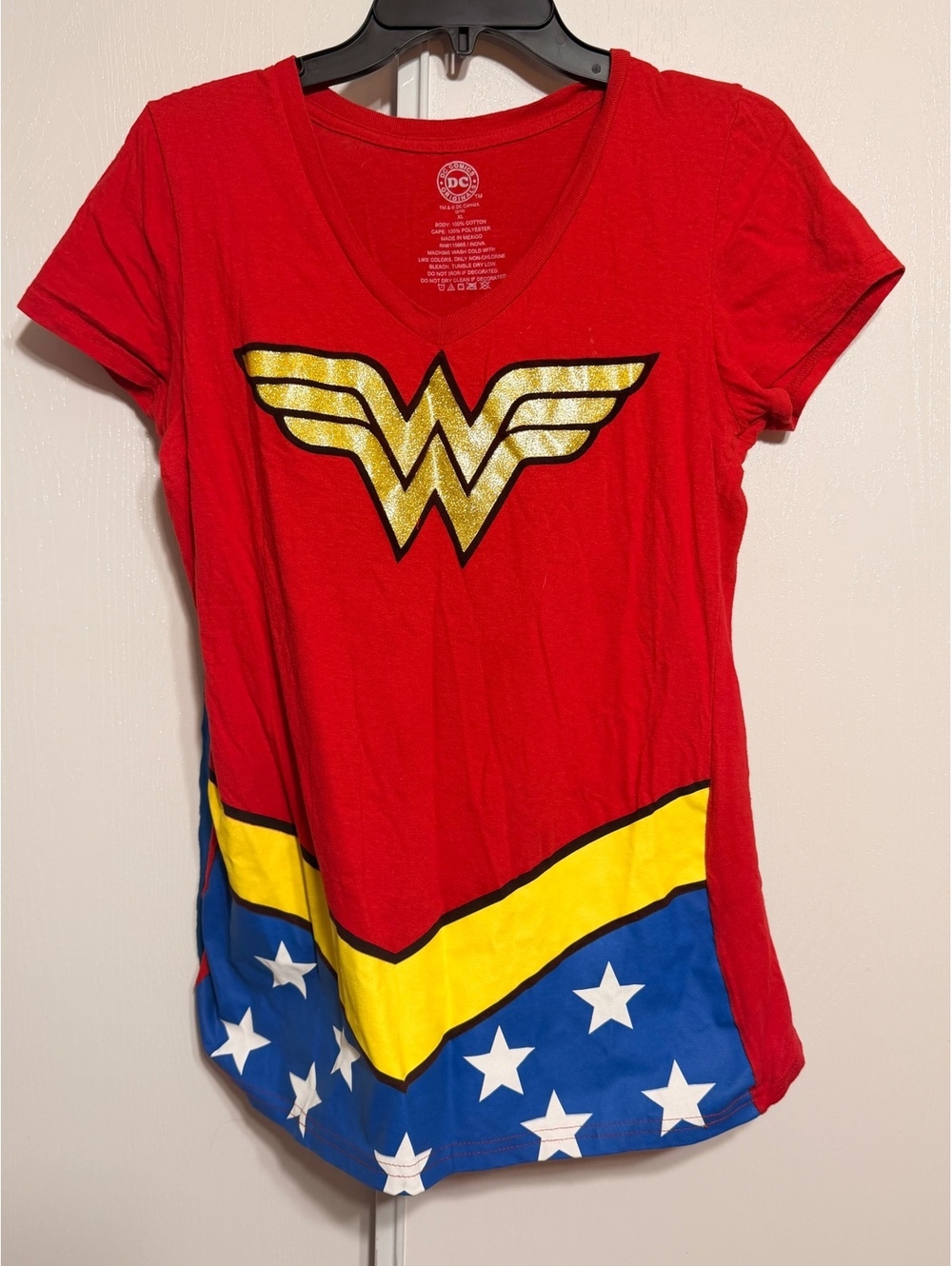 DC Comics Wonder Woman Cape T Shirt Womens XL Red Blue Halloween Costume